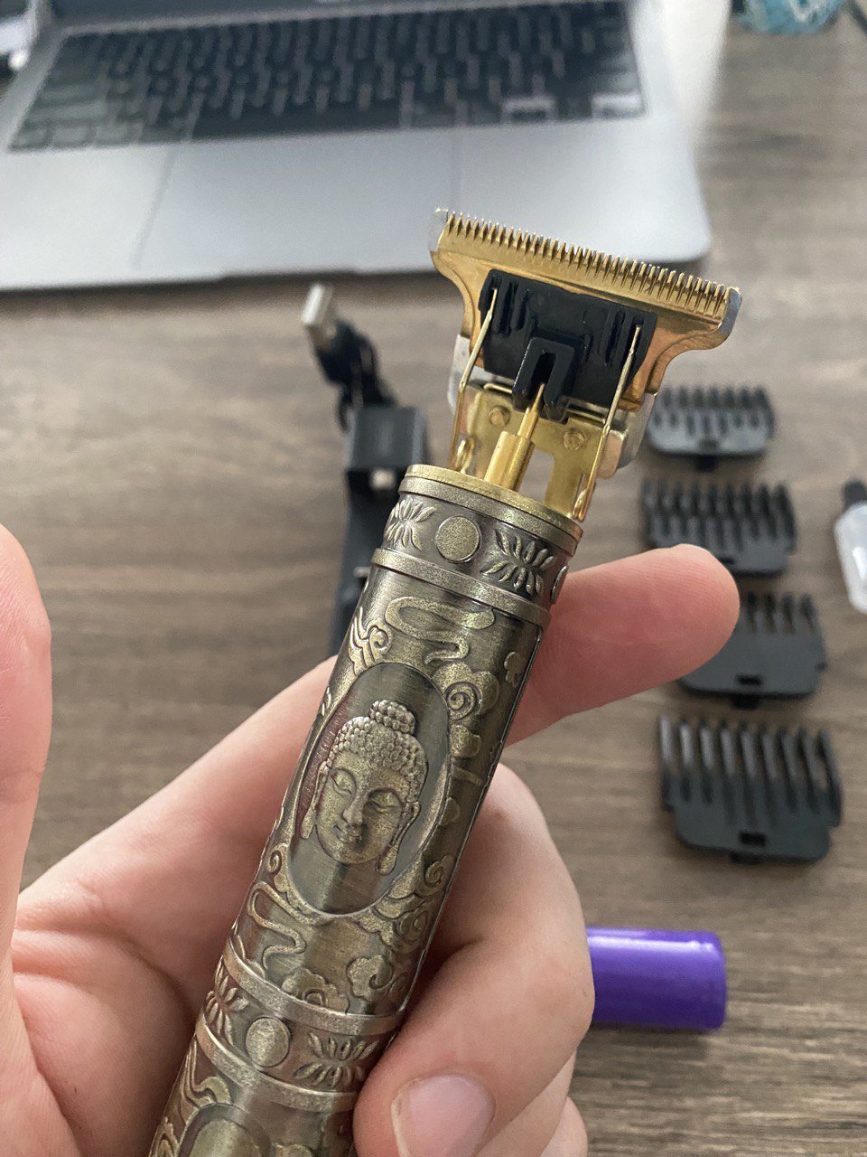 БЕЗДРОТОВИЙ ТРИМЕР